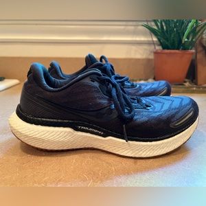 Saucony Triumph Running Shoe